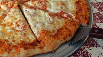 Do You Really Have To Refrigerate Leftover Pizza?