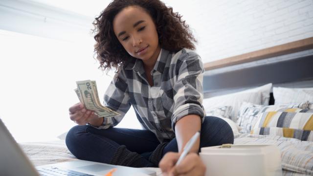 Give Your Kids Cash Instead Of A Credit Card 