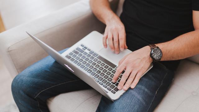 Using Your Laptop In Your Lap Isn’t Really A Health Risk