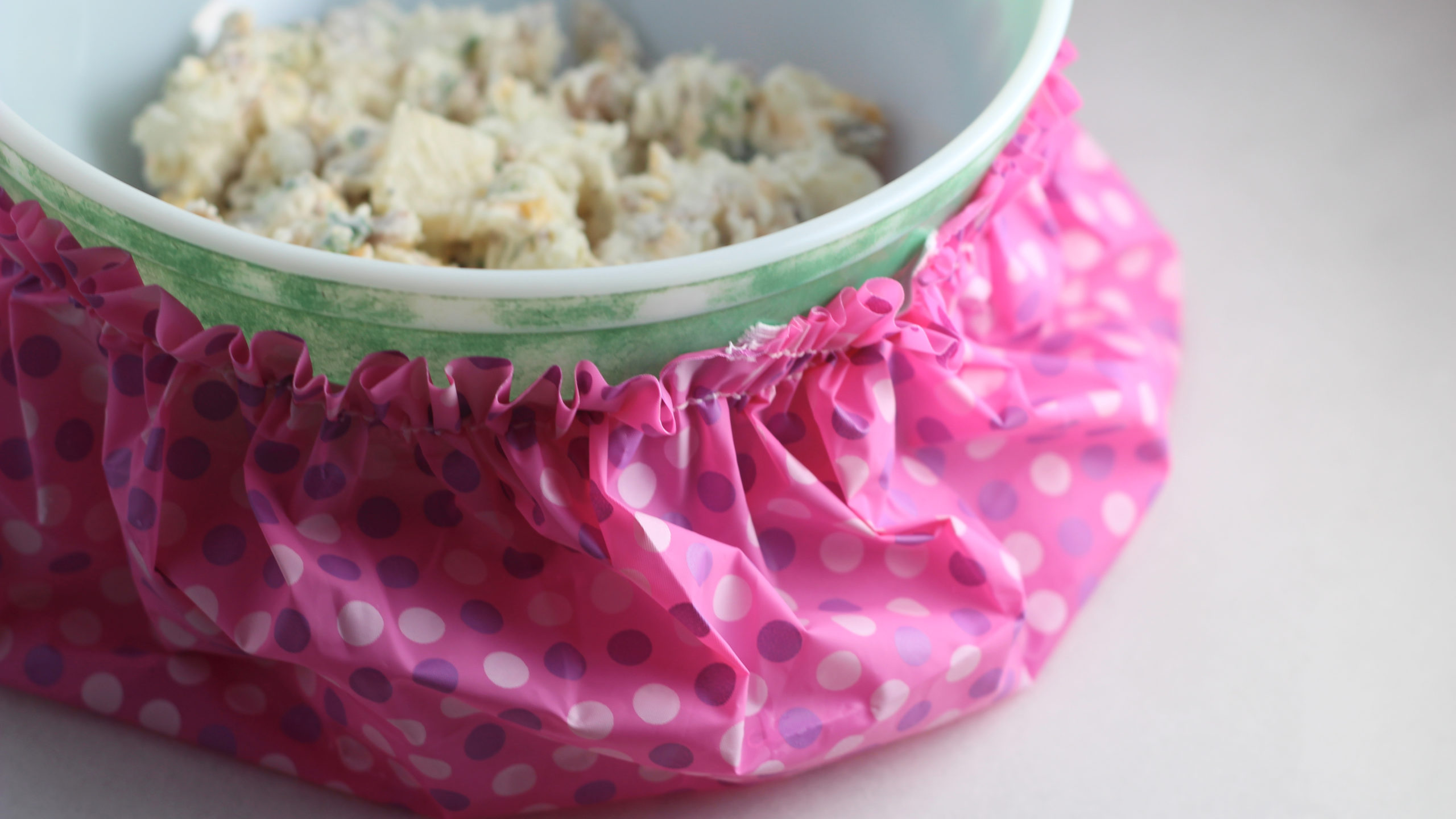 Keep Food Cold With An Ice-Filled Shower Cap 