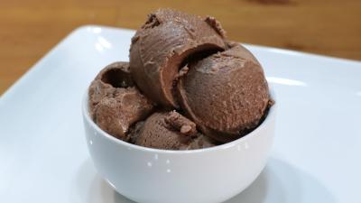 Make Chocolate Ice Cream At Home (Without An Ice Cream Machine)