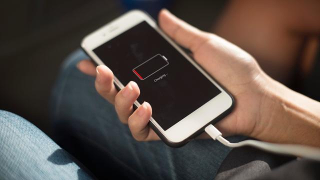 How To Maximise Battery Life And Minimise Data Usage When Travelling