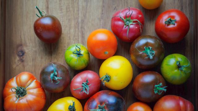 How To Pick A Good Heirloom Tomato