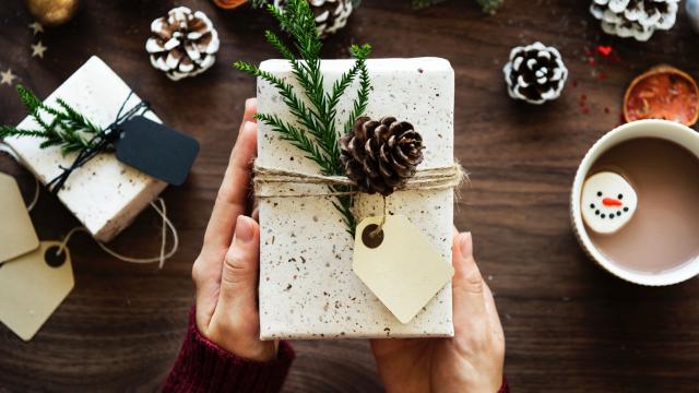 The Eco-Conscious Gift-Giver’s Guide To The Holidays