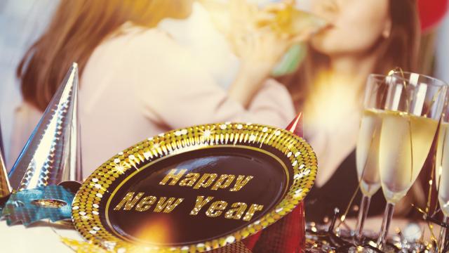 The Lifehacker Guide To Celebrating New Year’s Eve