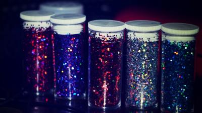 Help An Upset Teen With This Glitter Jar Technique 