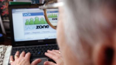 How To Make Internet Searches Easier For Older Relatives