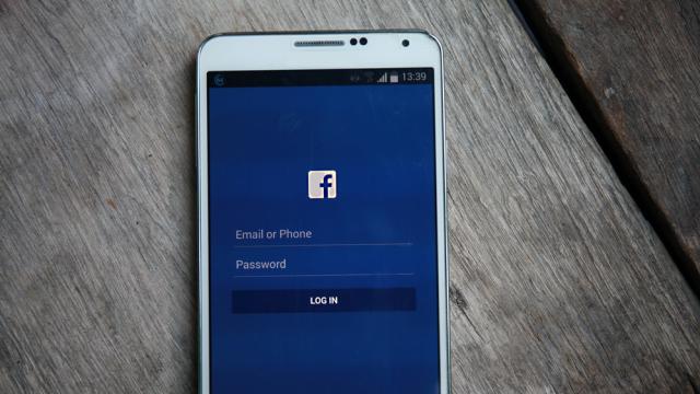 Remove These 25 Android Apps That Steal Facebook Logins