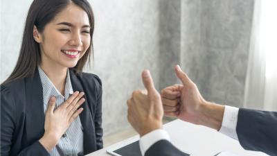 If You Compliment People at Work, Use This Rule