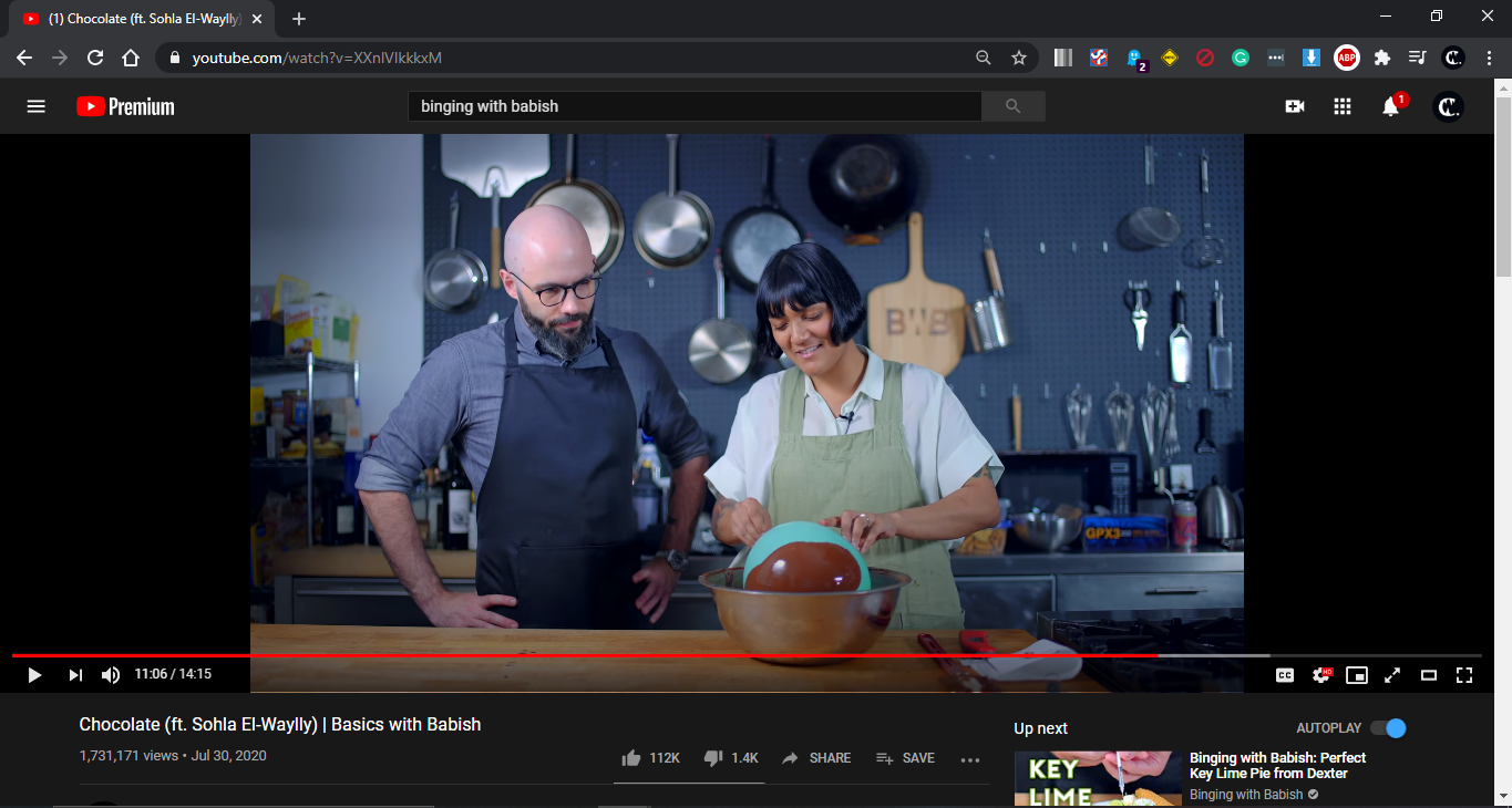 Watch YouTube in Windowed Fullscreen With This Browser Extension