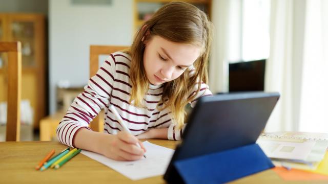 Use a Smart Speaker to Structure Your Kid’s At-Home School Day