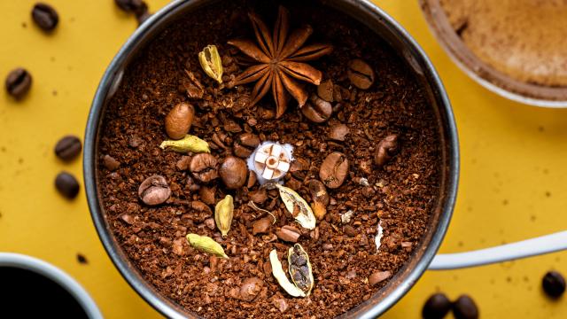 How to Clean Your Coffee Grinder After You’ve Used It to Grind Spices