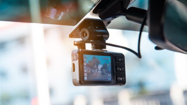 Grab This Budget Dash Cam Because Everyone Is a Terrible Driver but You