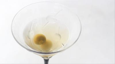 Make a Streamlined Dirty Martini With Freezer-Cold Gin