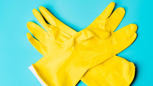 How to Patch a Pair of Rubber Gloves Instead of Buying New Ones