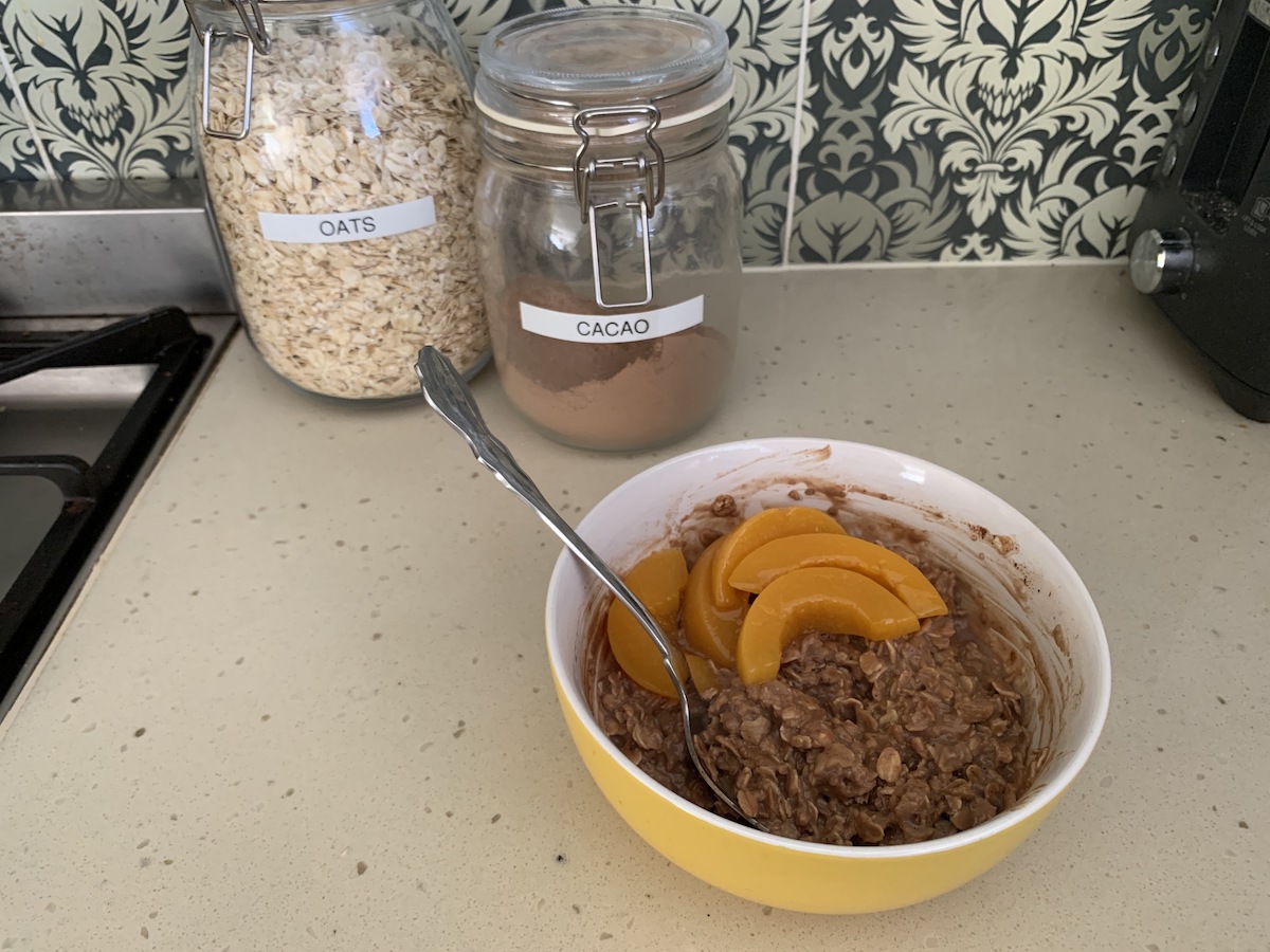 How To Make Healthy Choc Oats In Just 2 Minutes