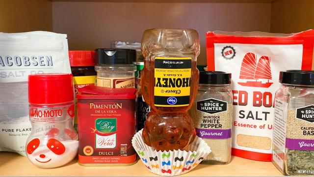 How to Prevent Your Honey (and Other Condiments) From Leaving a Sticky Mess