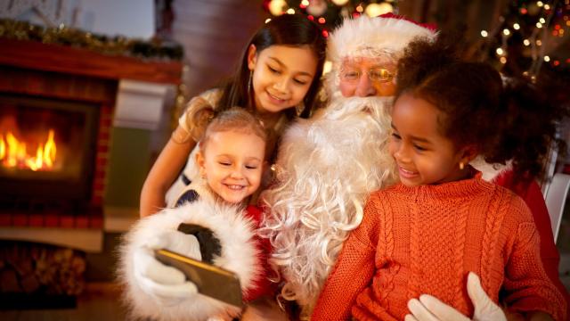 What’s the Best Way to Tell Your Kids the Truth About Santa?