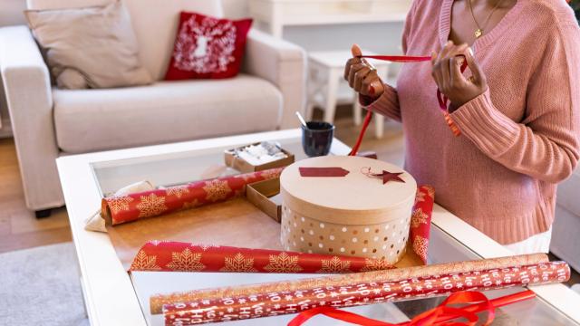 How to Make the Perfect DIY Gift-Wrapping Station