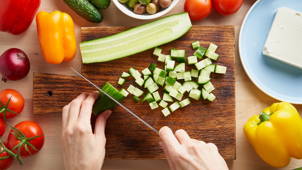 dice vegetables cut evenly