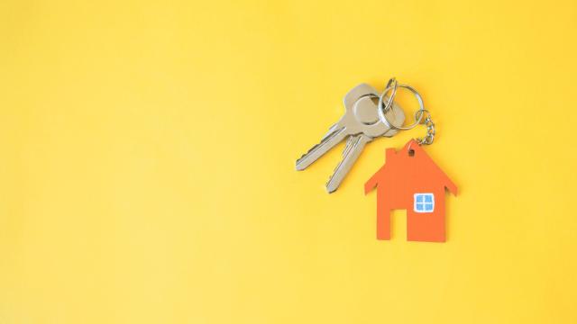 Answer These Questions Before Buying a House With a Friend