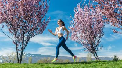 How to Ease Back Into Running This Spring Without Getting Injured