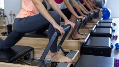 The Difference Between Mat and Reformer Pilates (and Why It Matters)