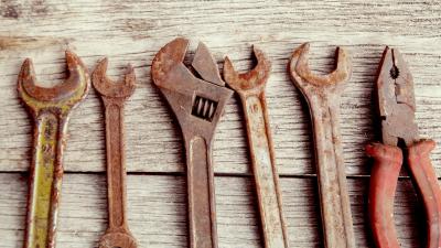 Vinegar, Tomato Sauce, and Other Household Items That Can Remove Rust From Tools