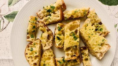 Here’s the Secret to Making Perfect Garlic Bread at Home