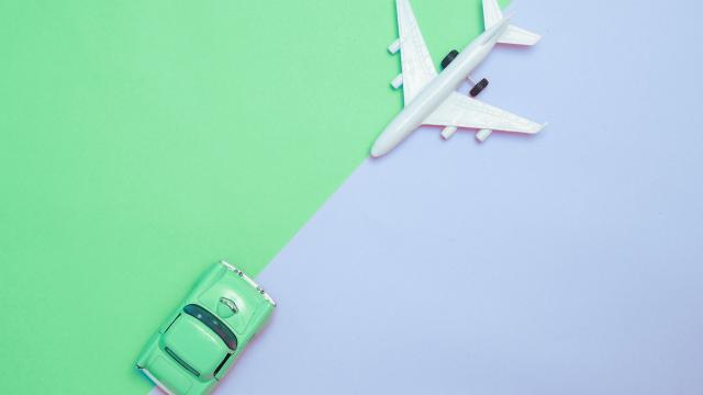 How to Decide Whether It’s Cheaper to Drive or Fly This Summer