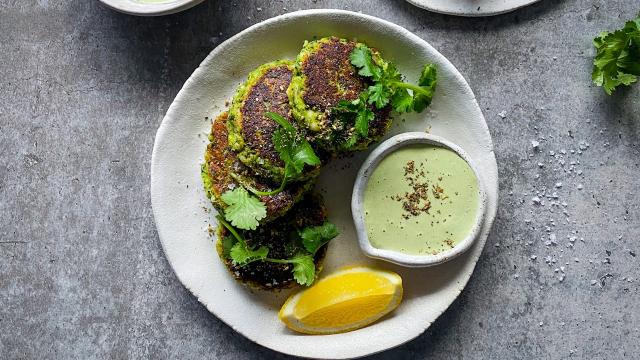 Use Up Your Veggies With These Broccoli, Zucchini and Halloumi Fritters