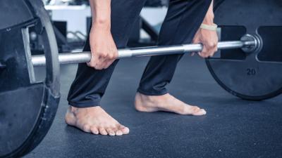 Is It Really Safe to Lift Barefoot?