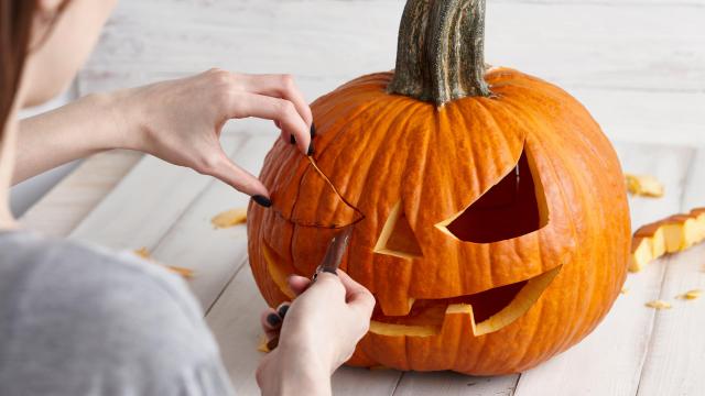 The Best Time to Carve Your Pumpkin so It’s Not Rotten on Halloween