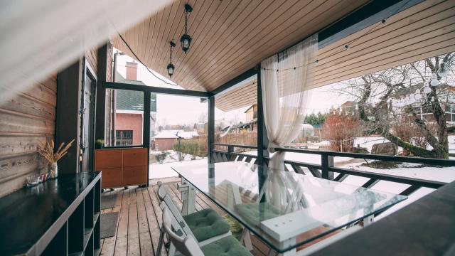 How to Winterise Your Screened-In Porch