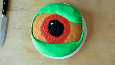 Make This Easy Halloween Eyeball Cake Using Any Cake Batter