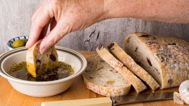 The Easiest Ways to Make a Fancy Dipping Oil