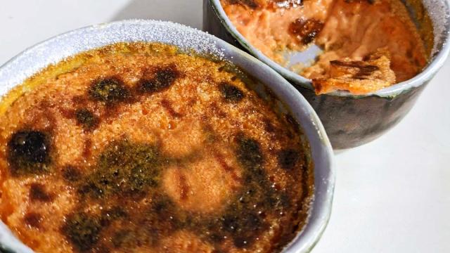 This Tomato Crème Brûlée Is the Perfect Autumn Indulgence
