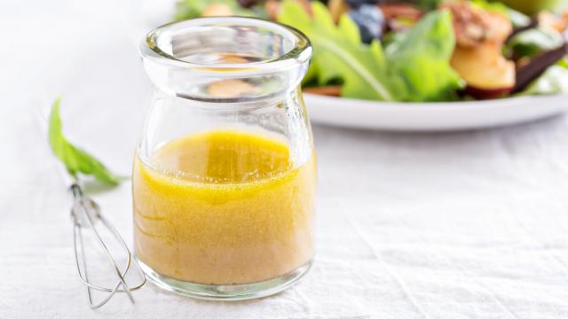 10 Ways to Make a ‘Special Salad Dressing,’ According to Lifehacker Readers