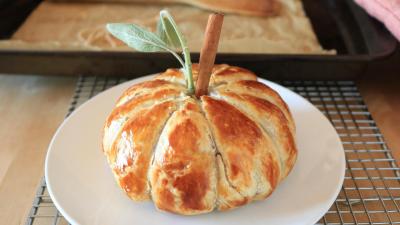 A Brie-Filled ‘Pumpkin’ Is the Perfect Holiday Appetiser