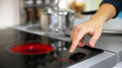 How to Reduce Energy Costs While You’re Cooking