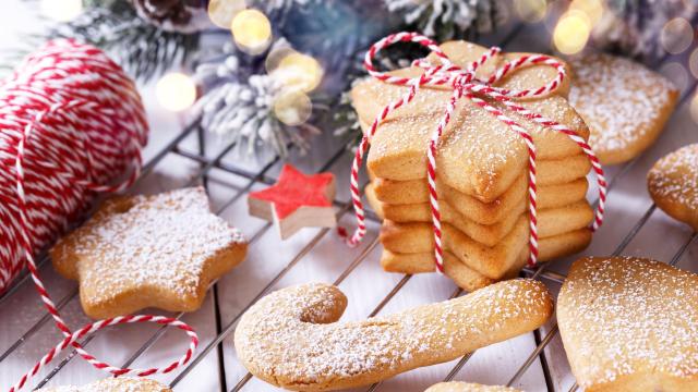 12 Holiday Cookie Recipes With Five Ingredients or Fewer