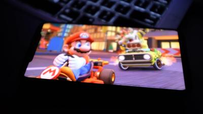 The Mystery of ‘Mario Kart 7’s Strange Update