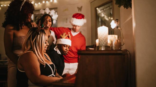 Singing Christmas Carols Together Isn’t Just a Tradition, It’s Also Good For You
