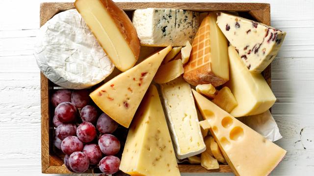 14 of the Best Gifts for Anyone Who Loves Cheese