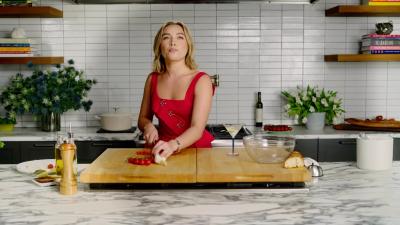 Add Cooking Tips to the Reasons to Love Florence Pugh