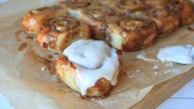 The Easiest Way to Make Cinnamon Rolls If You Suck at Baking