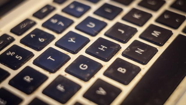 The Best Way to Clean Your Laptop’s Keyboard