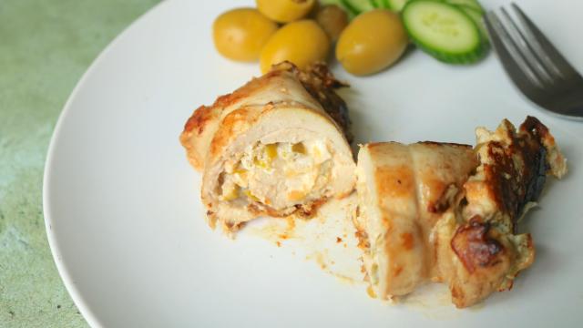 Make Juicy, Flavorful Chicken by Marinating It in Olive Brine