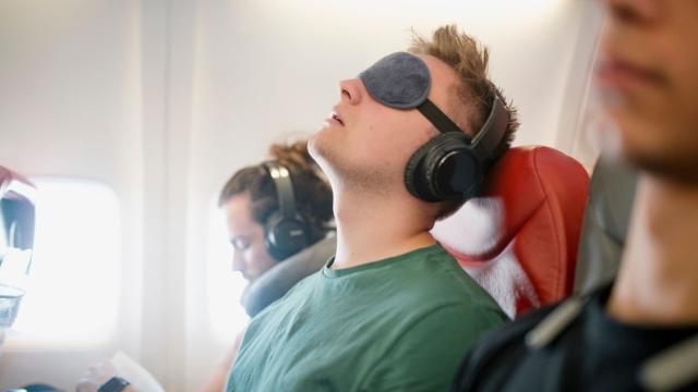 What Causes Jetlag and How Can You Get Over It?