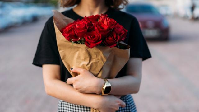 9 Last-Minute Valentine’s Day Gifts That Are Both Thoughtful and Will Arrive on Time